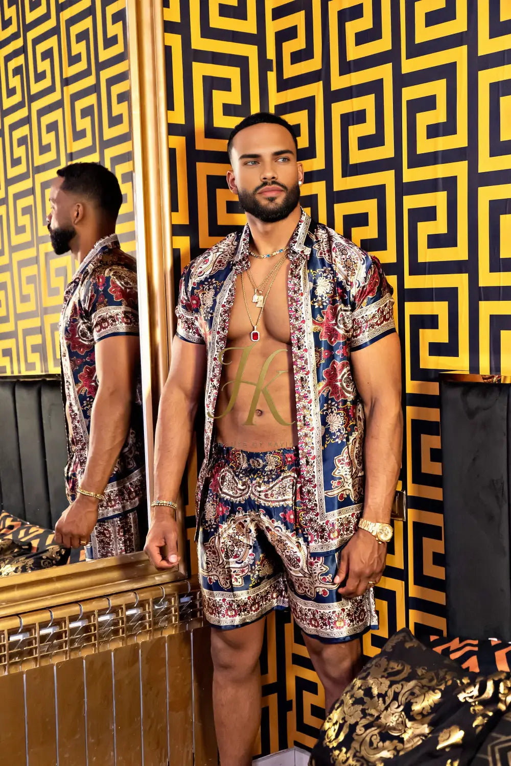 Elegant Couple Matching Outfit – Mulberry Silk Dreams