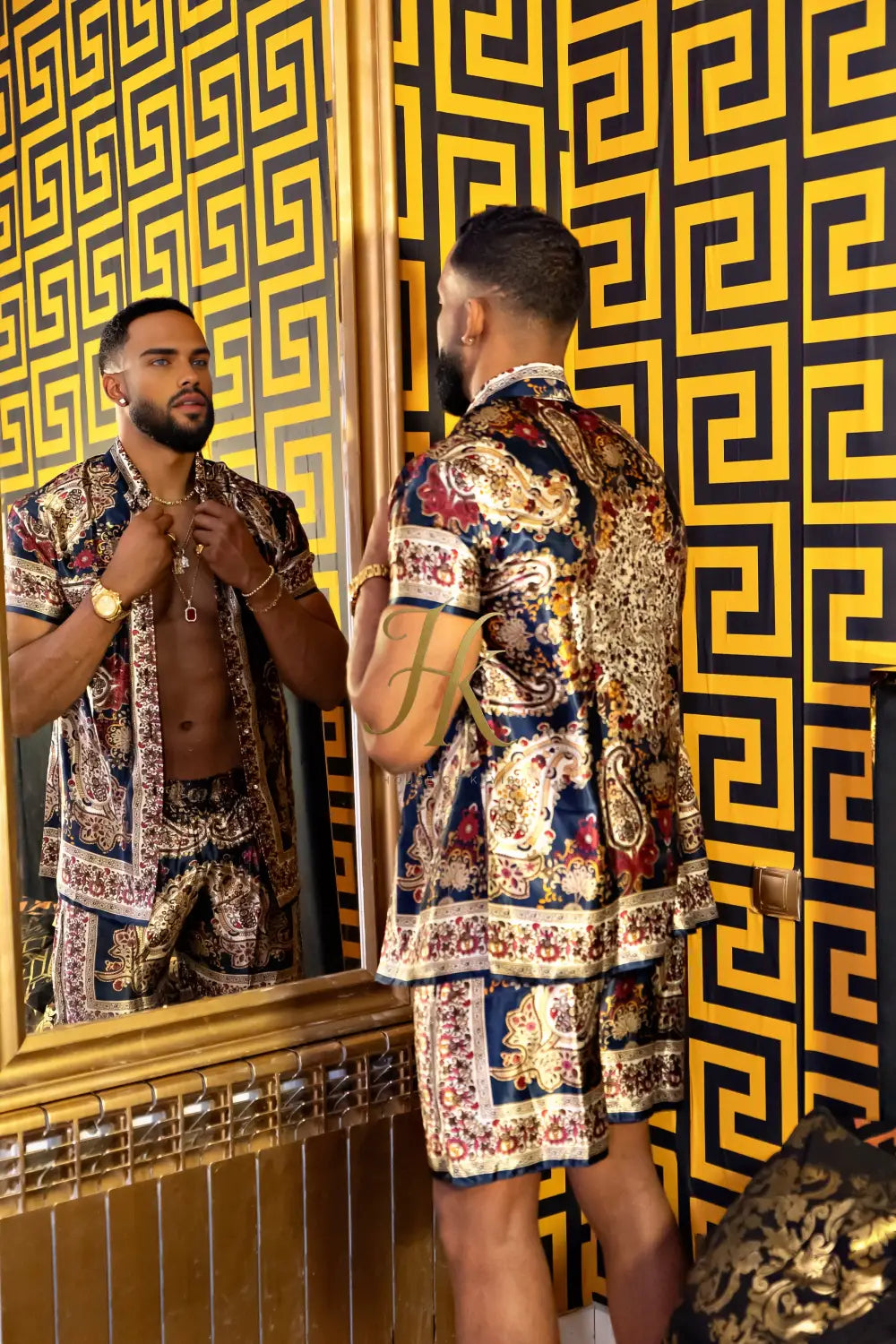 Elegant Couple Matching Outfit – Mulberry Silk Dreams
