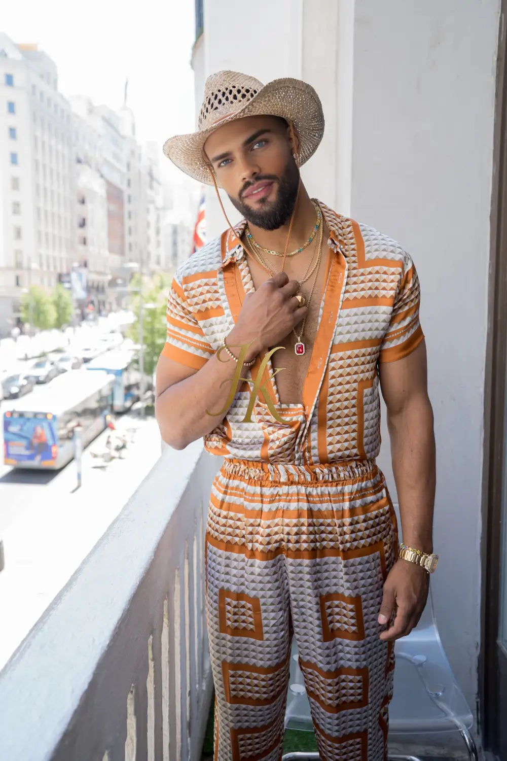 Couple Outfit Inspo – Coordinated Silk Fashion Statement