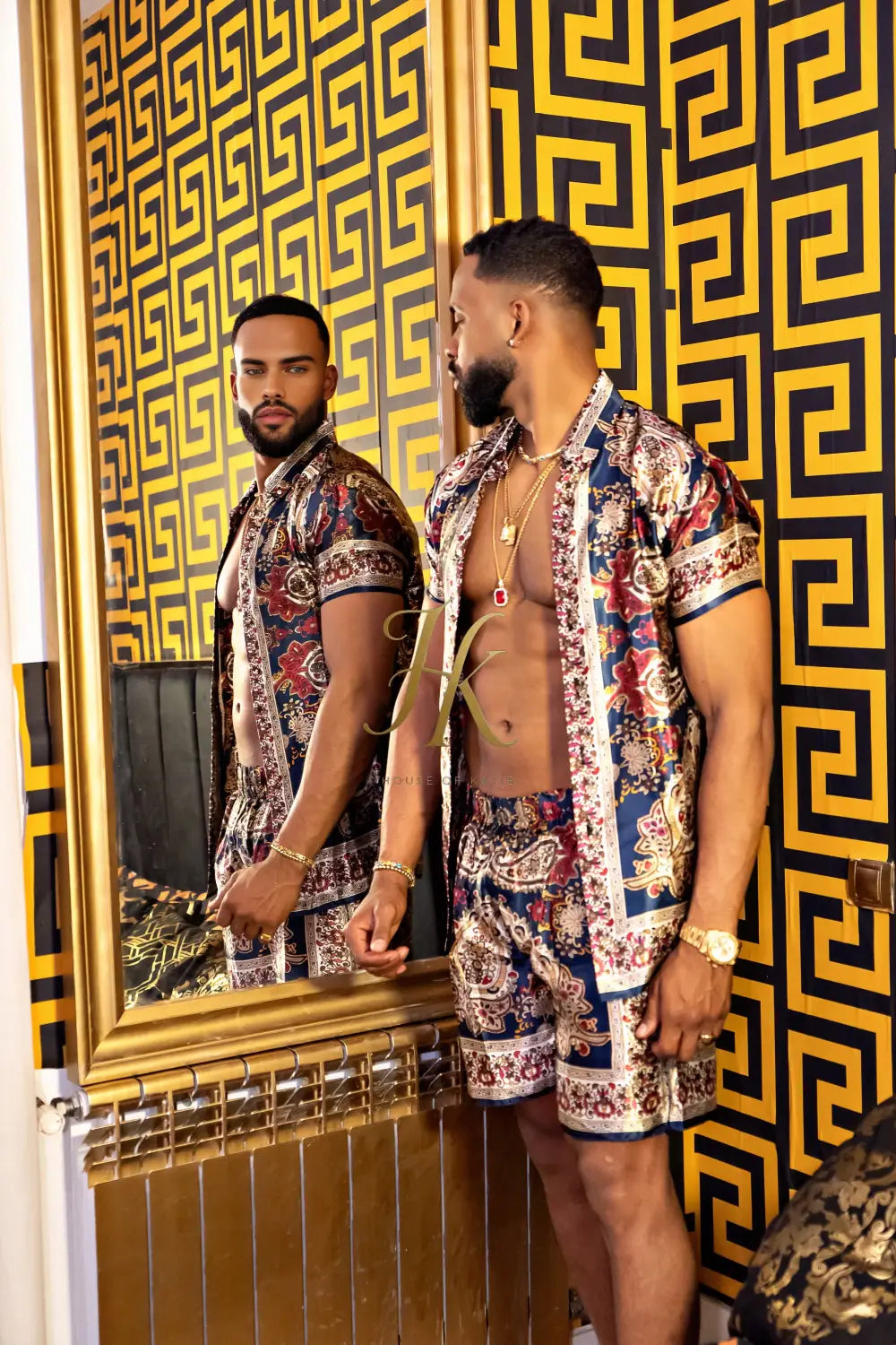Elegant Couple Matching Outfit – Mulberry Silk Dreams